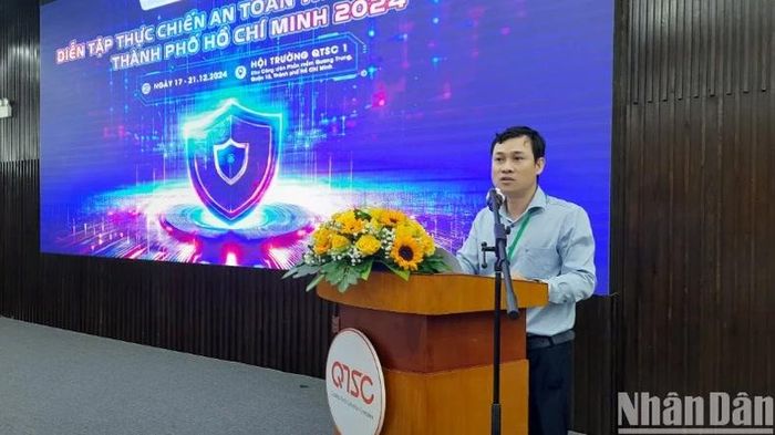 Ông Nguyễn Đức Chung, Phó Giám đốc Trung tâm Chuyển đổi số Thành phố Hồ Chí Minh phát biểu khai mạc.
