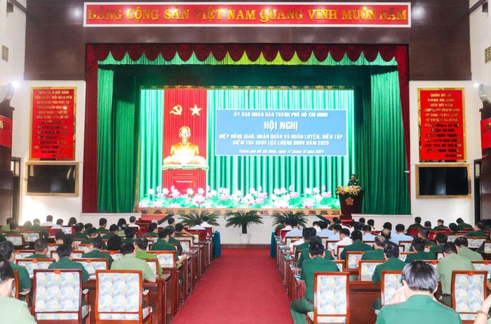 Quang cảnh hội nghị