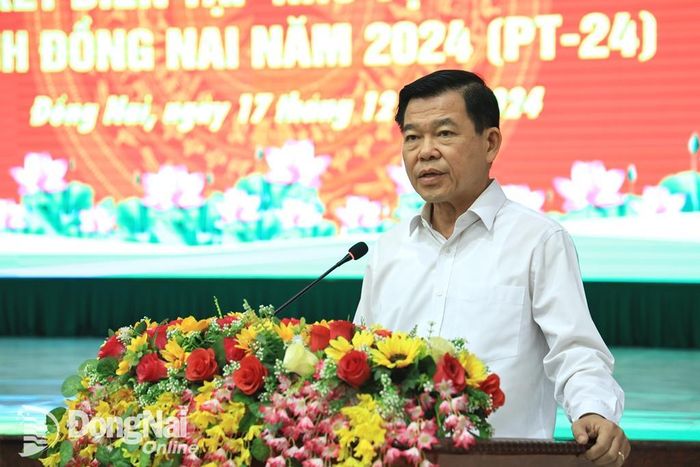 Ủy viên Trung ương Đảng, Bí thư Tỉnh ủy Nguyễn Hồng Lĩnh phát biểu tại hội nghị. Ảnh: Công Nghĩa