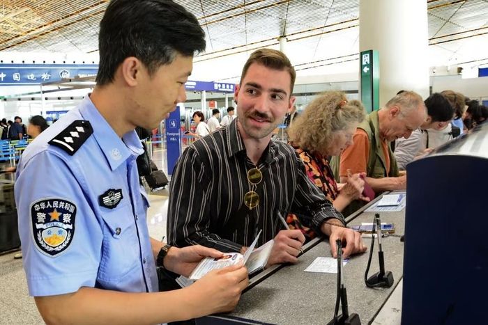  Trung Quốc ghi nhận hơn 29 triệu du khách quốc tế đến trong 11 tháng đầu năm 2024, tăng 86% so với cùng kỳ năm 2023. Ảnh: Xinhua. 