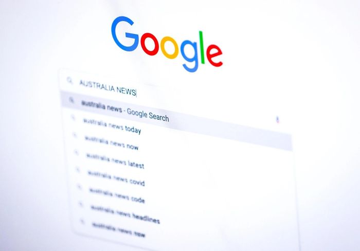  So với các công cụ tìm kiếm AI, Google giỏi cung cấp đường link cụ thể, thông tin chính xác. Ảnh: Bloomberg. 