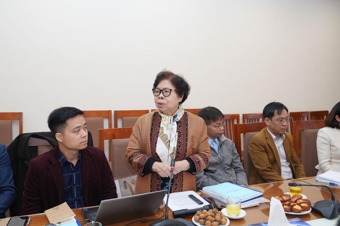 PGS.TS Nguyễn Thị Vinh phát biểu tại hội thảo 
