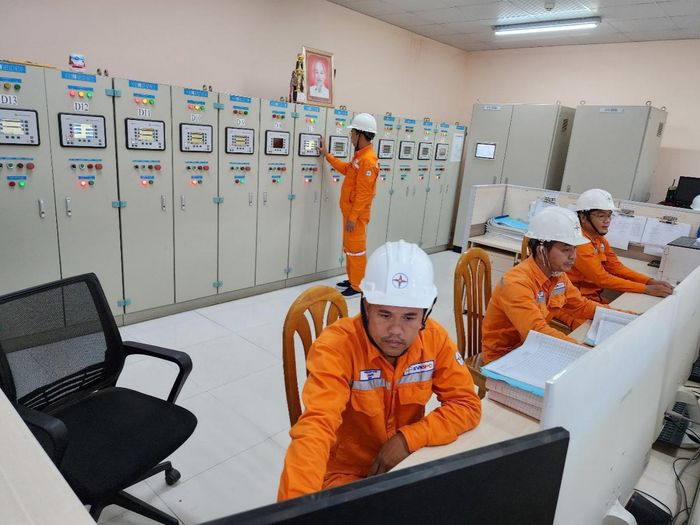  Điều độ hệ thống điện lưới quốc gia. Ảnh minh họa 