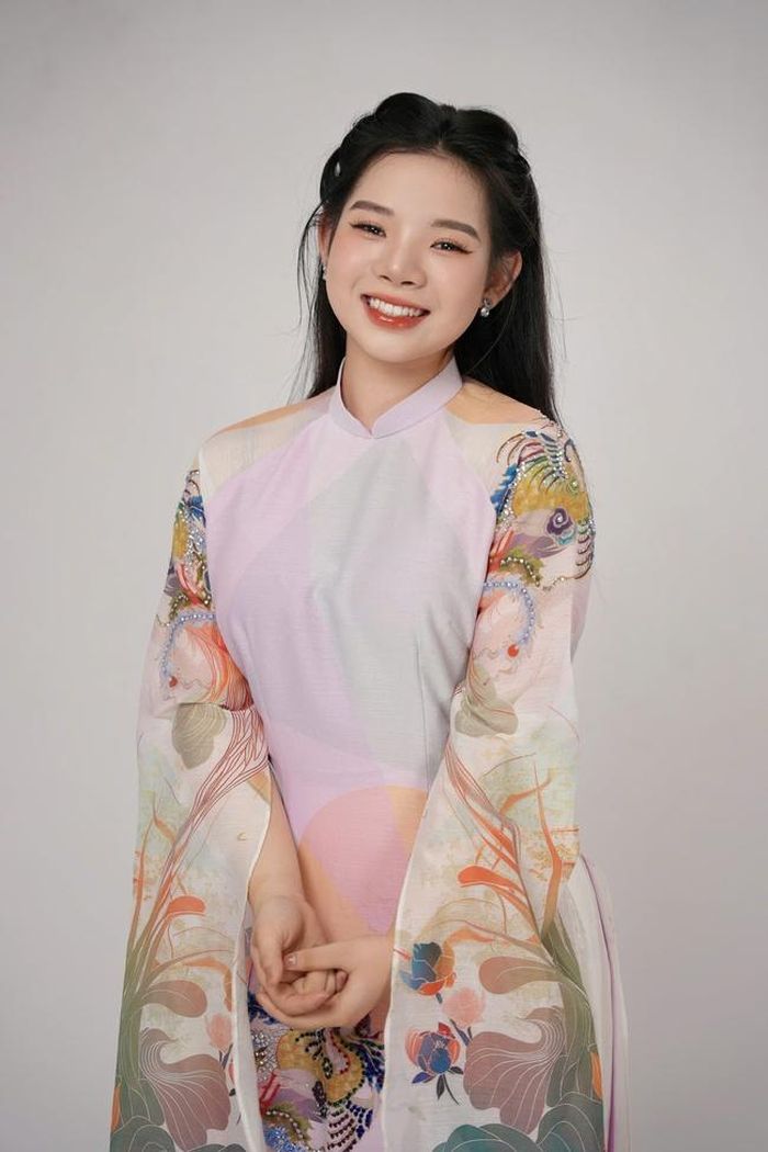 Hoàng Thái Phương vai Thị Nở