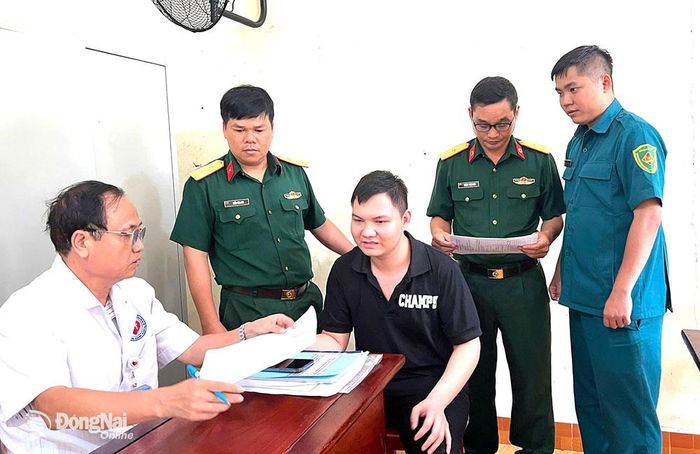 Thanh niên huyện Trảng Bom khám tuyển đạt sức khỏe loại I, II sẵn sàng nhập ngũ mùa Xuân 2025.