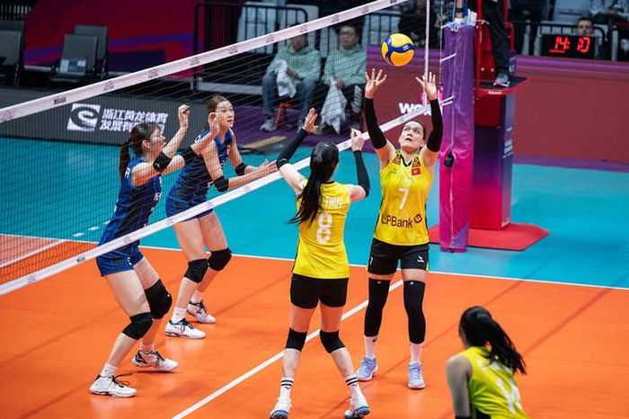 Hoài Mi (số 7) thi đấu tốt ở giải vô địch thế giới các CLB nữ 2024