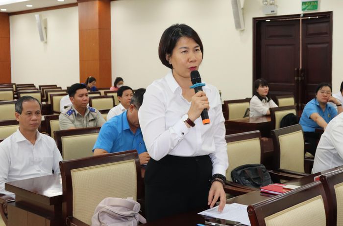  Các đại biểu chia sẻ tại hội nghị 