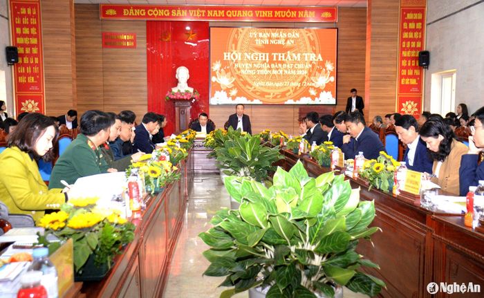 Hội đồng Thẩm định NTM tỉnh do đồng chí Nguyễn Văn Đệ - Phó Chủ tịch UBND tỉnh chủ trì làm việc với huyện Nghĩa Đàn. Ảnh: Xuân Hoàng