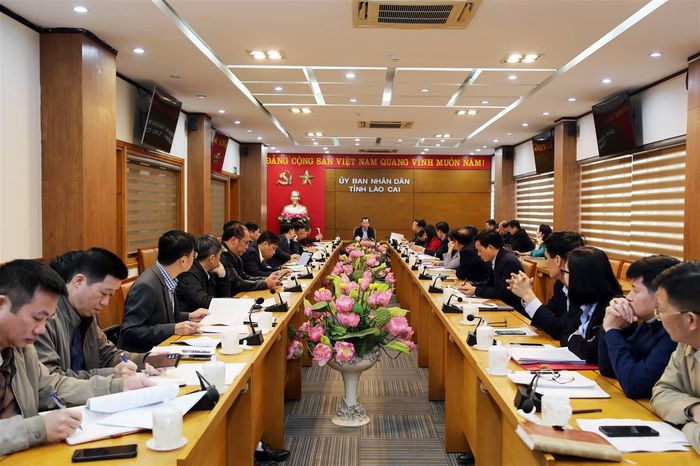 Quang cảnh cuộc họp
