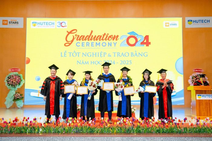  Tấm bằng thạc sĩ sẽ là bước đệm vững chắc cho các học viên phát triển sự nghiệp