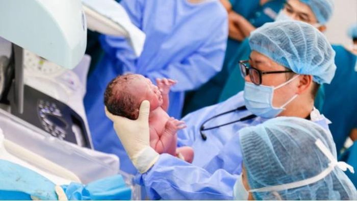  Em bé chào đời khỏe mạnh tại Bệnh viện Từ Dũ (TPHCM) 