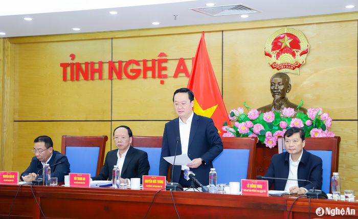 Bí thư Tỉnh ủy, Chủ tịch UBND tỉnh Nguyễn Đức Trung kết luận phiên họp. Ảnh: Phạm Bằng