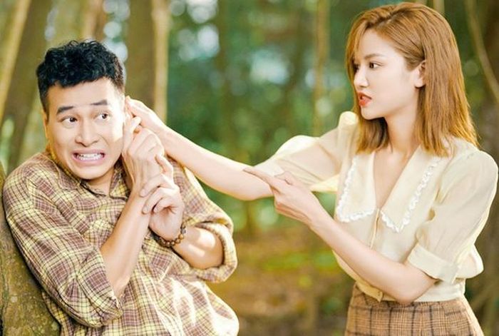 Anh Đào và Anh Đức vào vai vợ chồng trong "Vui lên nào, anh em ơi". Giữa họ có nhiều xích mích trong hôn nhân, cuối cùng cả hai đã thấu hiểu, cảm thông cho nhau và cùng xây dựng gia đình (Ảnh: FBNV)