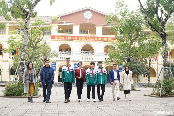 Trường THCS Bạch Liêu đã có mùa thi thành công với 42 học sinh đạt giải. Đây là thành tích tốt nhất của nhà trường trong những năm gần đây. Ảnh: Mỹ Hà