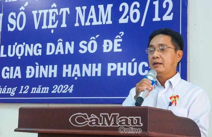 Bác sĩ Ðỗ Chí Hiền phát biểu tại buổi họp mặt kỷ niệm Ngày Dân số Việt Nam 26/12/2024.