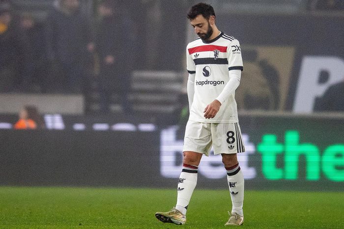 Bruno Fernandes trở thành tội đồ. Ảnh: Imago