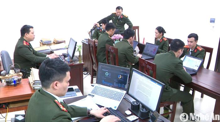 Để đấu tranh có hiệu quả với tội phạm công nghệ cao, Công an Nghệ An đã triển khai nhiều giải pháp cụ thể, sáng tạo. Ảnh tư liệu: Hồ Hưng