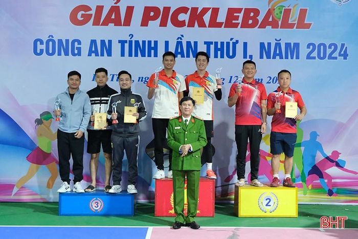 ...nội dung đôi nam...