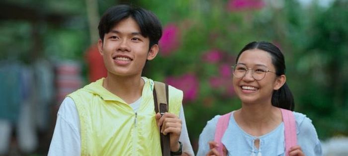 Hùng Anh và Phương Duyên trong một cảnh quay