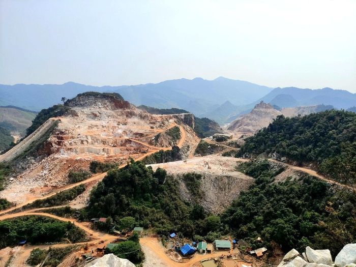 Một vùng mỏ khoáng sản trên địa bàn huyện Quỳ Hợp. Ảnh: Nhật Lân