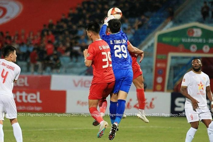 Số lần thi đấu ở V.League của Tùng Lâm khá ít ỏi. Ảnh: Internet.
