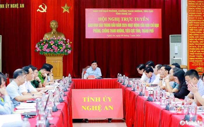 Điểm cầu Nghệ An tại Hội nghị trực tuyến 6 tháng đầu năm 2024 của Ban Chỉ đạo phòng, chống tham nhũng, tiêu cực tỉnh, thành phố. Ảnh: Thành Duy