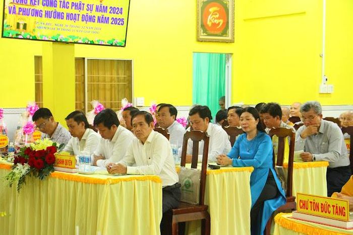 Đại diện các cơ quan tỉnh Đồng Tháp, TP.Sa Đéc tham dự