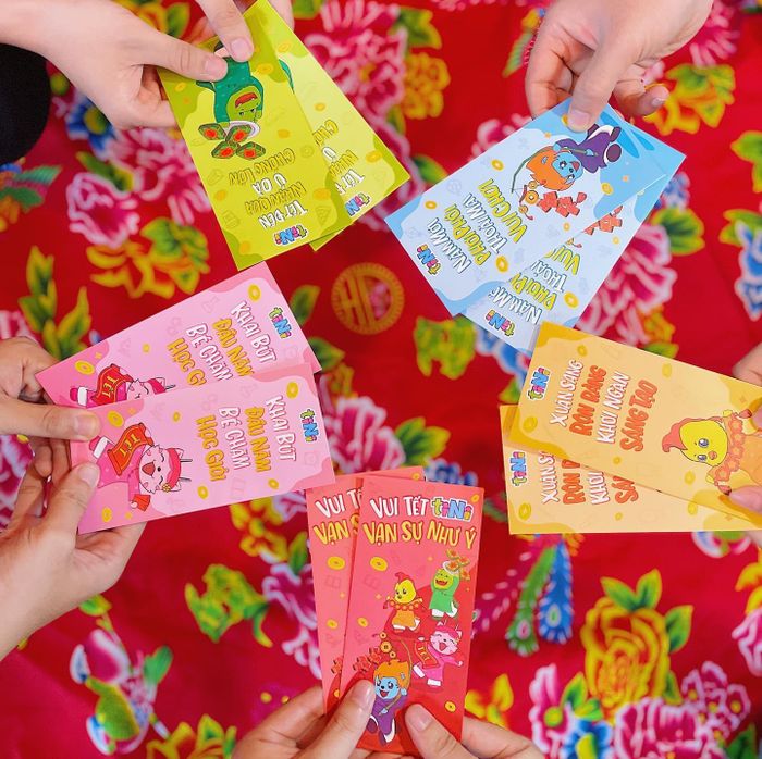 Tiền lì xì được cho là tài sản cá nhân của con. Cha mẹ nên quản lý số tiền chứ không được chi tiêu cá nhân. Ảnh: LC