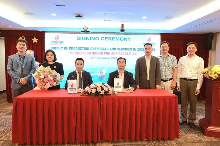 Lãnh đạo PVChem và BIENDONG POC tham dự Lễ ký kết hợp đồng cung cấp hóa chất khai thác và dịch vụ kỹ thuật cho mỏ Hải Thạch - Mộc Tinh.