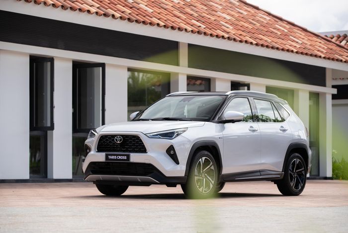 Khách hàng mua Toyota Yaris Cross tiếp tục được chính hãng hỗ trợ 50% lệ phí trước bạ.