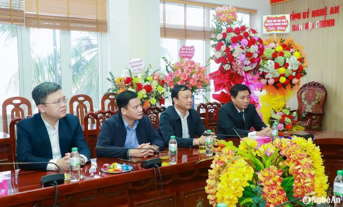 Các đồng chí lãnh đạo Ban Nội chính Tỉnh ủy. Ảnh: Thành Duy