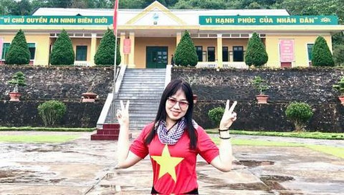 Tác giả tại Đồn biên phòng A Pa Chải