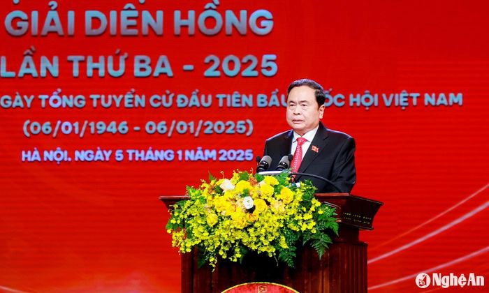 Chủ tịch Quốc hội Trần Thanh Mẫn phát biểu tại Lễ trao giải Diên Hồng lần thứ ba - 2025. Ảnh: Nhật Lệ