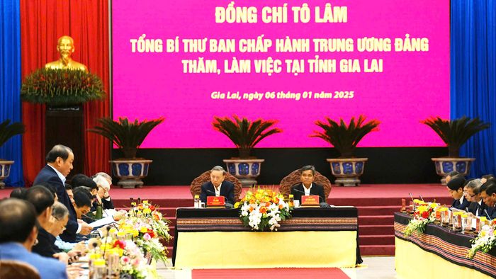  Quang cảnh buổi làm việc. Ảnh: TT 