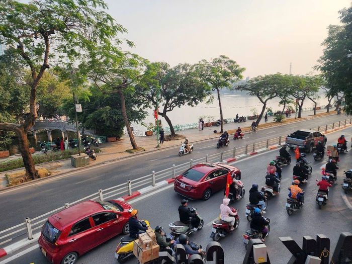 Đối với bóng đá Việt Nam, đã rất lâu rồi cầu thủ và người hâm mộ mới lại có cảm giác này.