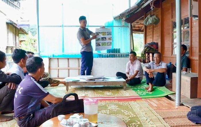 Chính quyền xã Mường Phăng tuyên truyền, nâng cao ý thức bảo vệ rừng của người dân trên địa bàn.