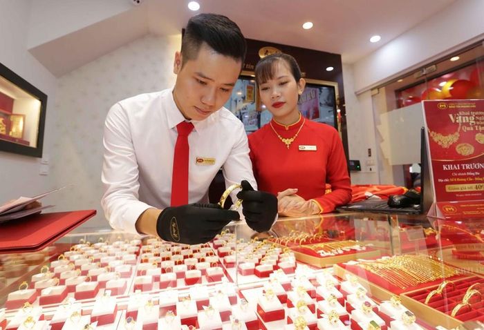 Vàng trang sức bày bán tại Công ty vàng Bảo Tín Mạnh Hải. Ảnh minh họa: Trần Việt - TTXVN