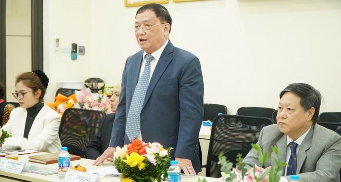 NGND.PGS.TS. Tô Ngọc Hưng - Hiệu trưởng Trường ĐH Hòa Bình phát biểu tại sự kiện. 