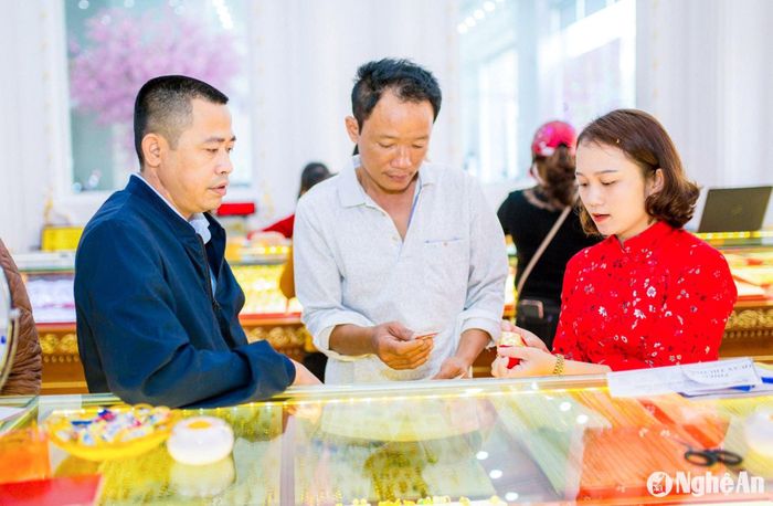 Thị trường vàng Nghệ An thời điểm này khá trầm lắng. Ảnh: CSCC