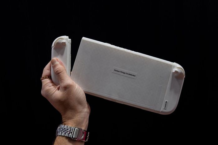 Hiện tại, tính năng duy nhất được Nintendo xác nhận trên Switch 2 là tương thích ngược với game trên Switch đời đầu. Điều này không bất ngờ bởi các thế hệ console trước của Nintendo đều hỗ trợ tương thích ngược.