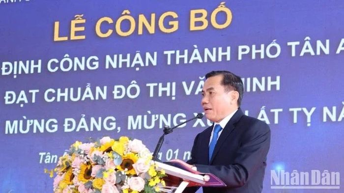 Bí thư Thành ủy thành phố Tân An (Long An) Lê Công Đỉnh phát biểu.