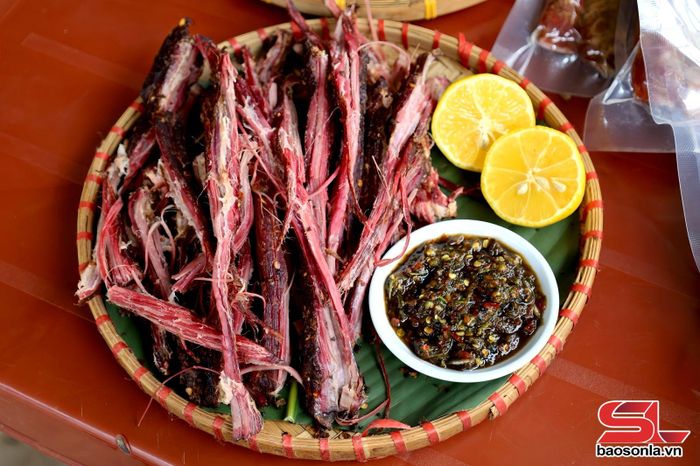 Thịt khô món ăn đặc sản Sơn La.