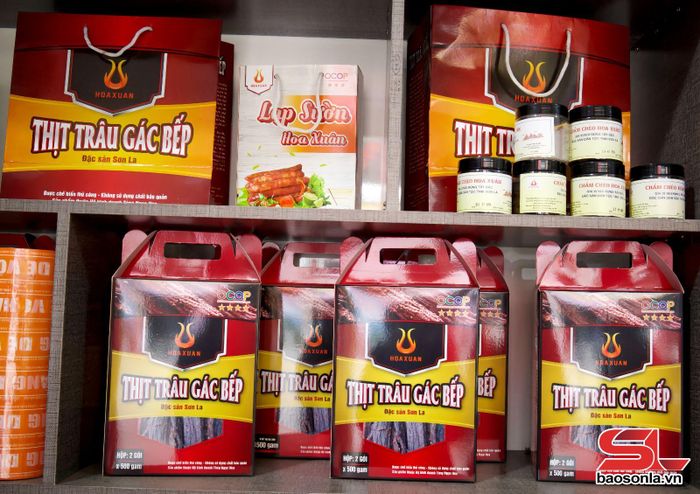 Các túi đựng thịt khô được thiết kế theo các size, phù hợp với nhiều nhu cầu của người mua.