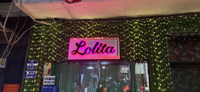 Nguyễn Hoài Thương cùng nhà hàng LOLITA
