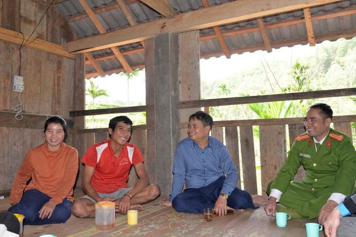 An cư là nền tảng để các hộ gia đình còn khó khăn ở huyện miền núi Ba Tơ tích cực lao động sản xuất, vươn lên trong cuộc sống.