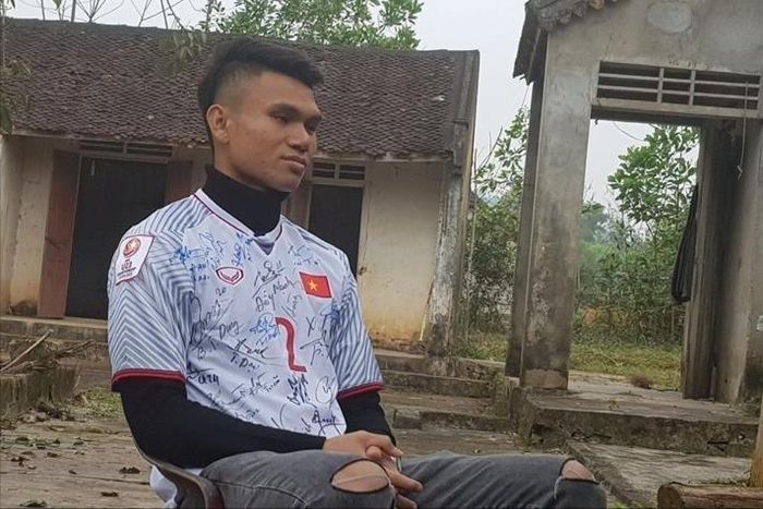 Xuân Mạnh từng phải ở trong ngôi nhà rách nát, mưa dột, gió lùa. Ảnh tư liệu