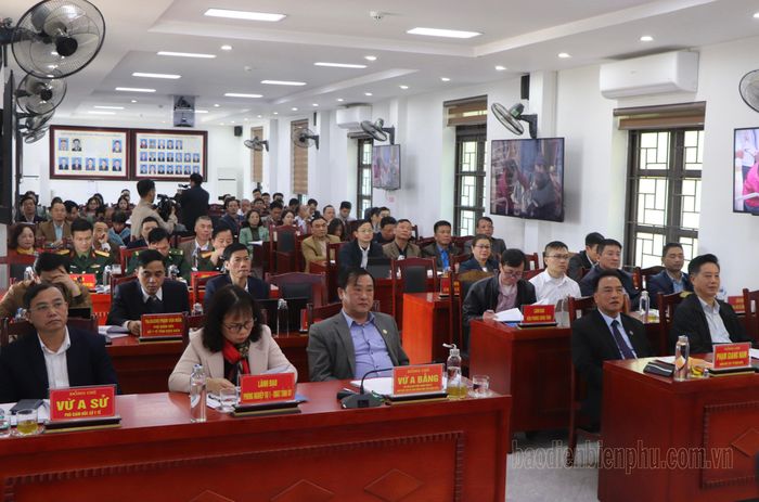Đại biểu tham dự hội nghị.