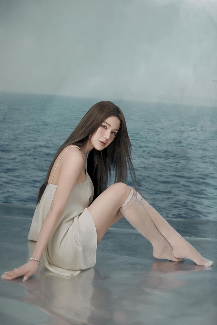  Hậu ly hôn, Diệp Lâm Anh cũng được khán giả khen ngày càng tươi tắn và tràn đầy năng lượng tích cực. Nguồn: FBNV 