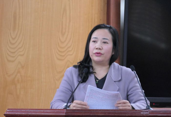 Đại diện lãnh đạo Huyện ủy Tam Đường phát biểu tham luận.
