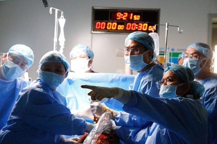  Ca thông tim bào thai đầu tiên do TS-BS Đỗ Nguyên Tín và các đồng nghiệp thực hiện thành công 